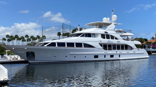 Benetti Classic