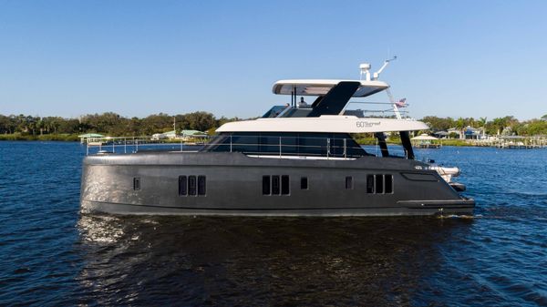 Sunreef Power Caterman