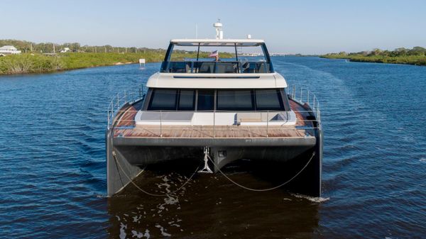 Sunreef Power Caterman image