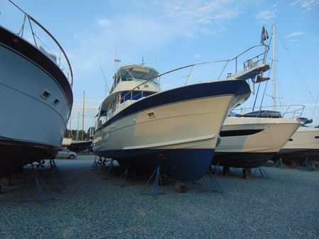 Hatteras Yachtfish image