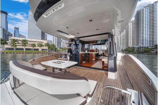 Galeon 510 Sky image