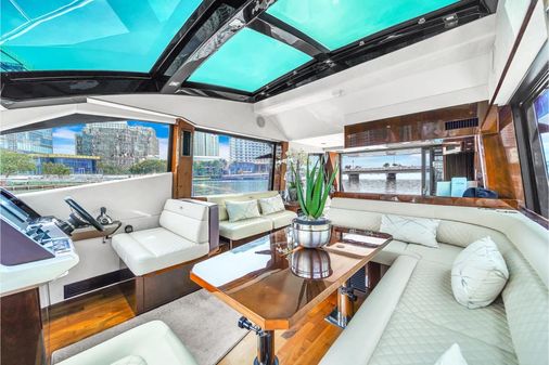 Galeon 510 Sky image