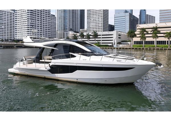 Galeon 510 Sky image