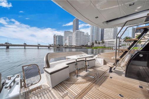 Galeon 510 Sky image