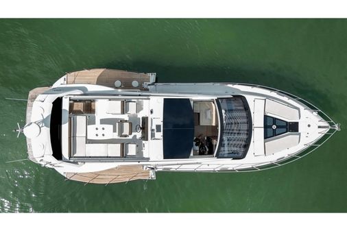 Galeon 510 Sky image