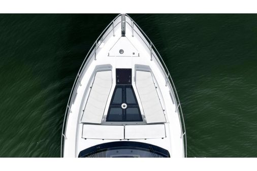 Galeon 510 Sky image