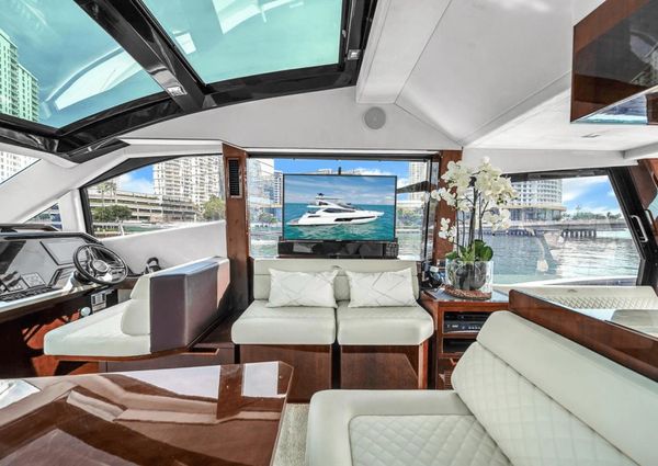 Galeon 510 Sky image