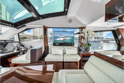 Galeon 510 Sky image