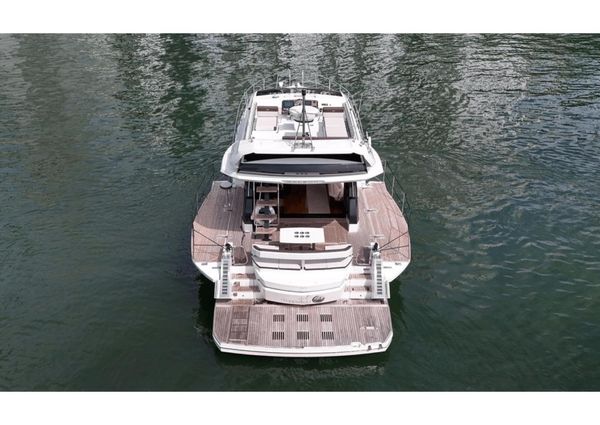 Galeon 510 Sky image