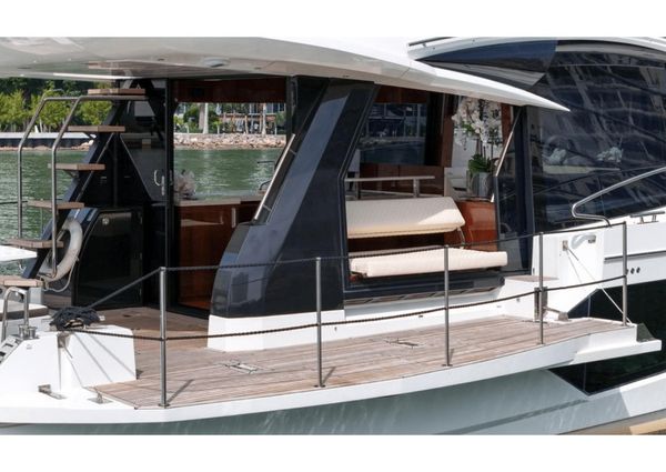 Galeon 510 Sky image