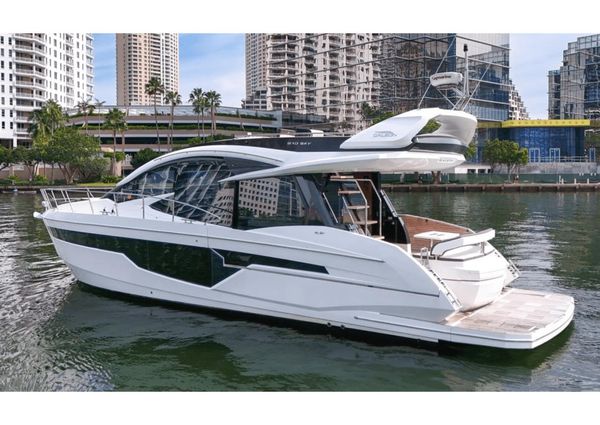 Galeon 510 Sky image