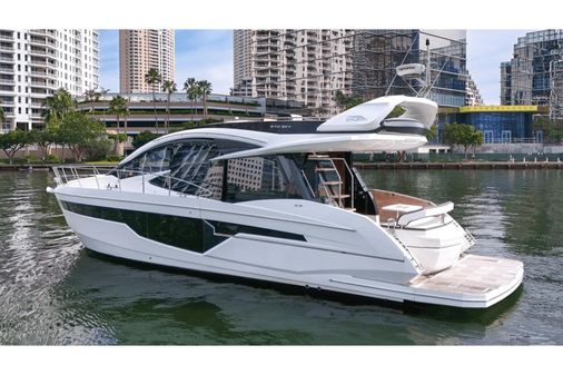 Galeon 510 Sky image