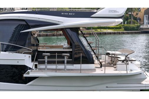 Galeon 510 Sky image