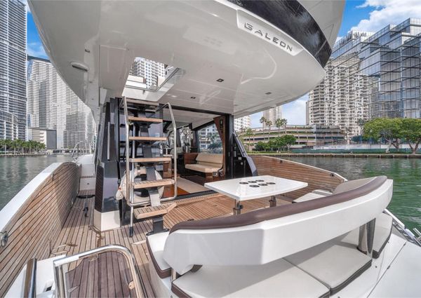 Galeon 510 Sky image