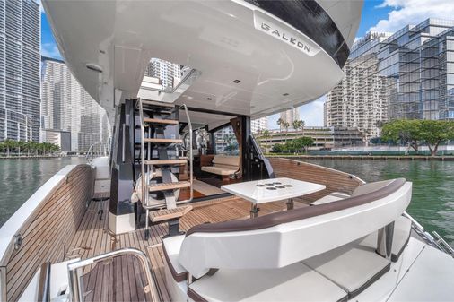 Galeon 510 Sky image