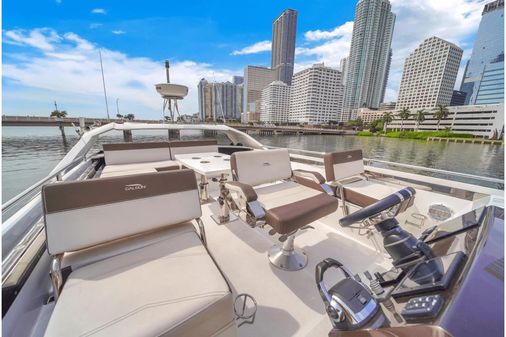 Galeon 510 Sky image