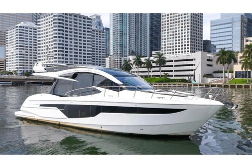 Galeon 510 Sky image