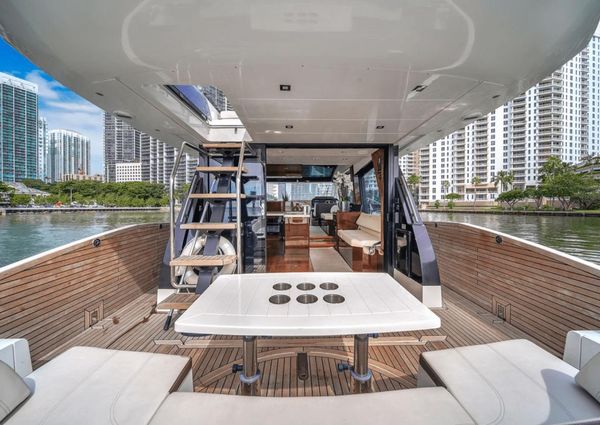 Galeon 510 Sky image