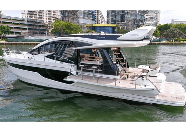 Galeon 510 Sky image