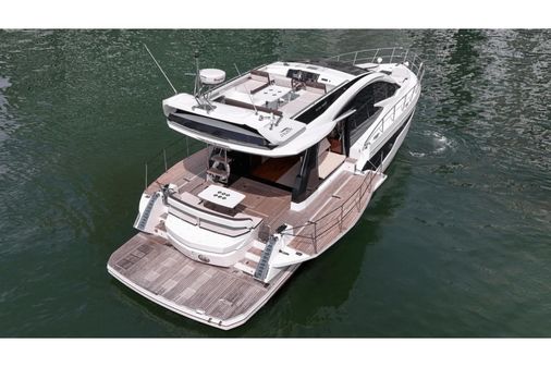 Galeon 510 Sky image