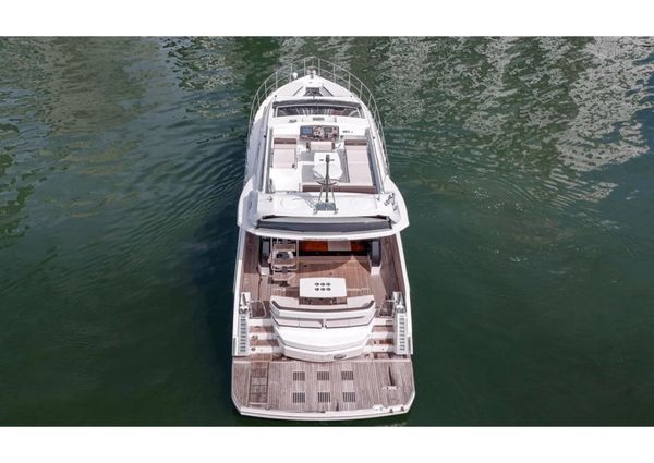 Galeon 510 Sky image