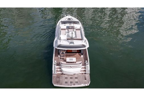 Galeon 510 Sky image