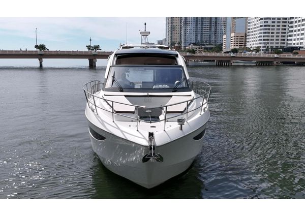 Galeon 510 Sky image