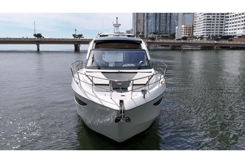 Galeon 510 Sky image