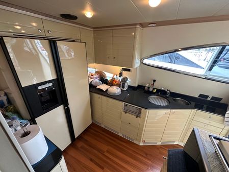 Ferretti Yachts 760 image