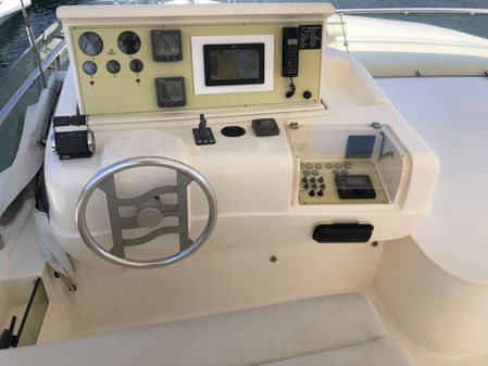 Ferretti Yachts 760 image