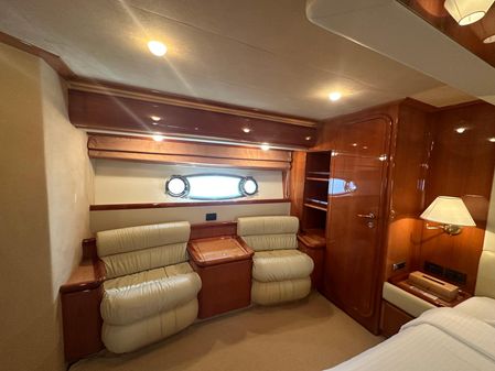 Ferretti Yachts 760 image