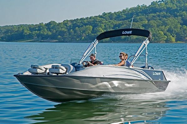 Lowe SD224 Sport Deck - main image