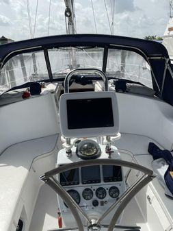 Catalina 350 image