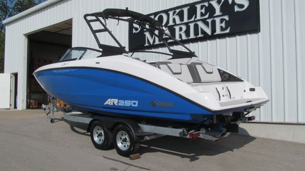 Yamaha-boats AR250 image