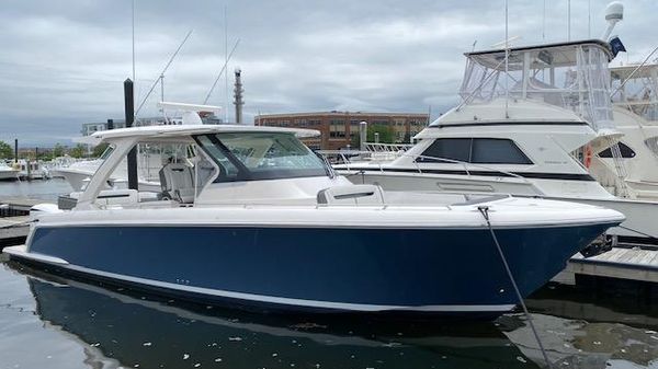 Tiara Sport Boats For Sale Smith Yacht Sales In United States