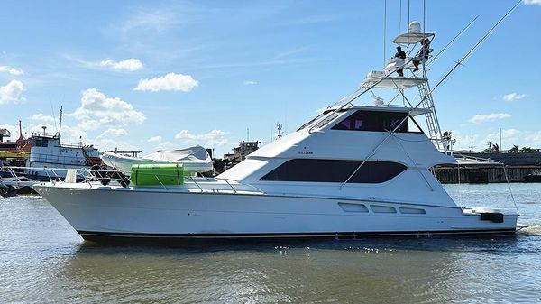 Hatteras 65 Enclosed Bridge 