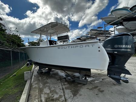 Southport 28-CENTER-CONSOLE image