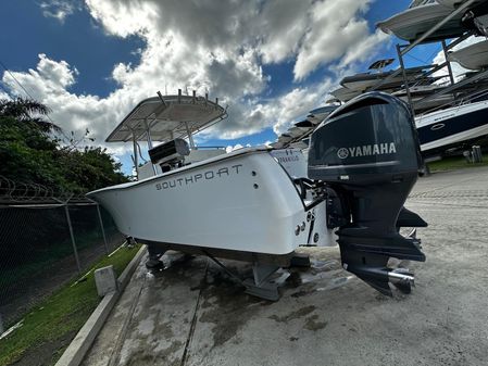 Southport 28-CENTER-CONSOLE image