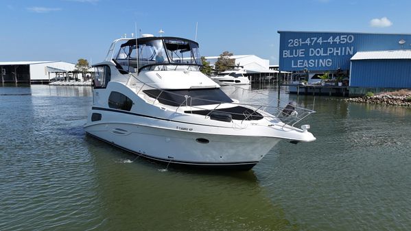 Silverton 39 Motor Yacht image