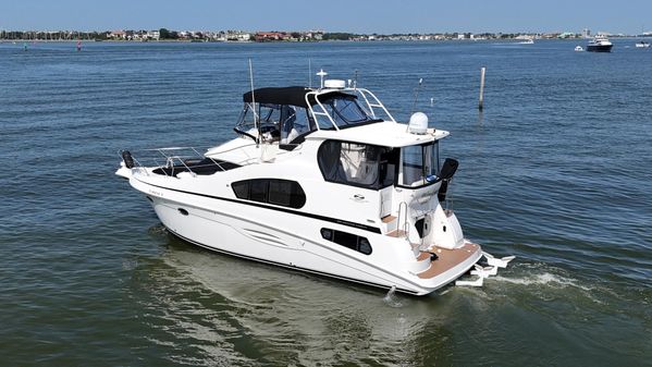 Silverton 39 Motor Yacht image