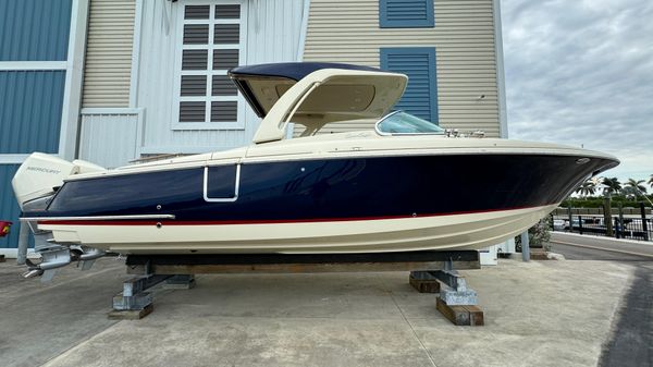 Chris-Craft Launch 31 GT