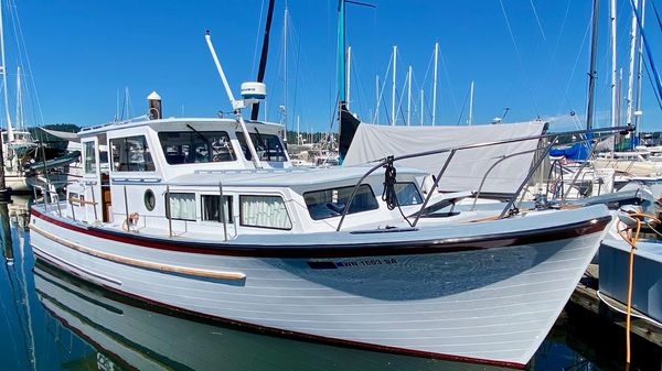 Roughwater 35 Aft Cabin Monk Pilothouse 