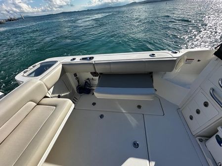 Boston-whaler 345-CONQUEST image