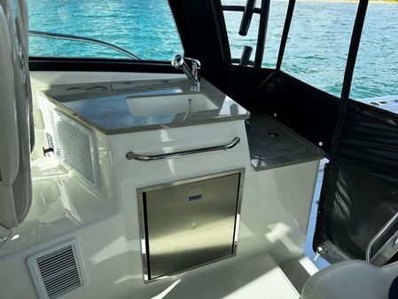 Boston Whaler 345 Conquest image