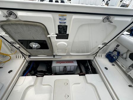 Boston Whaler 345 Conquest image