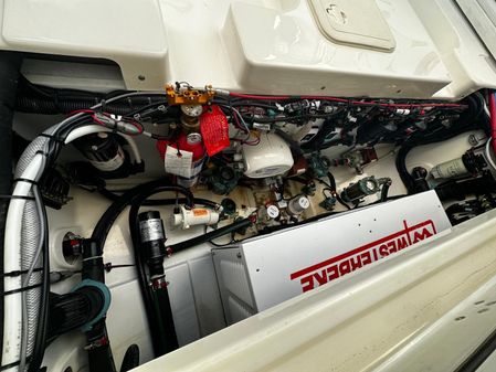 Boston Whaler 345 Conquest image