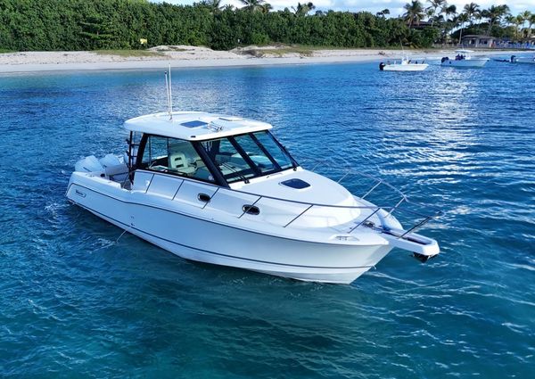 Boston Whaler 345 Conquest image