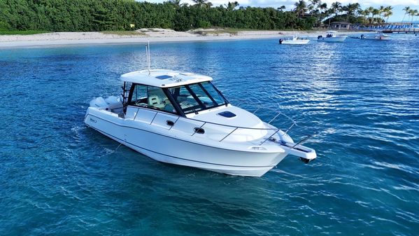 Boston-whaler 345-CONQUEST image