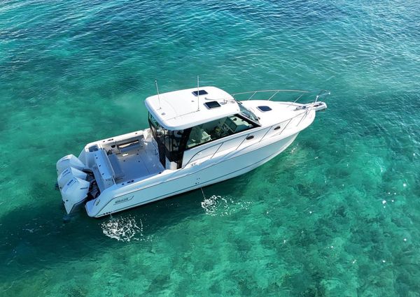 Boston Whaler 345 Conquest image