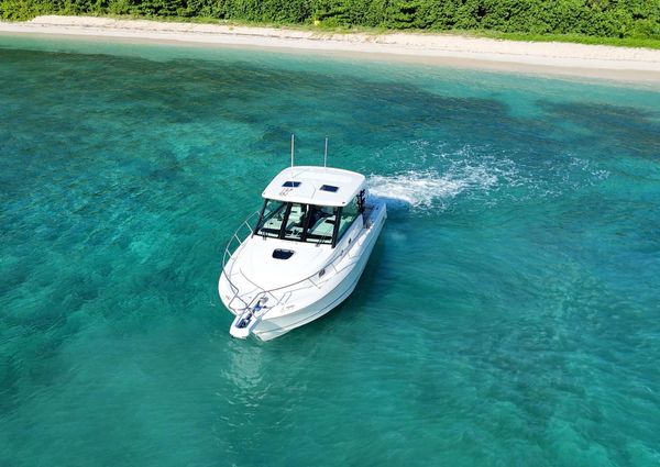 Boston Whaler 345 Conquest image